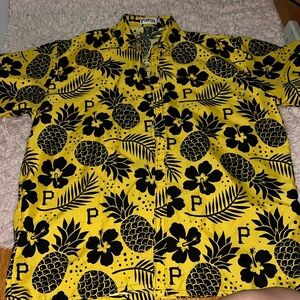 Pirates Hawaii Theme Button Up